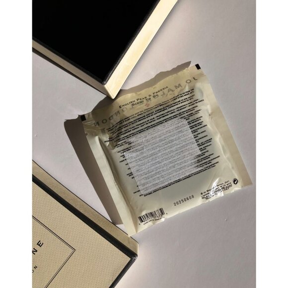 Jo Malone English Pear & Freesia Scent To Go - Picture 4 of 4